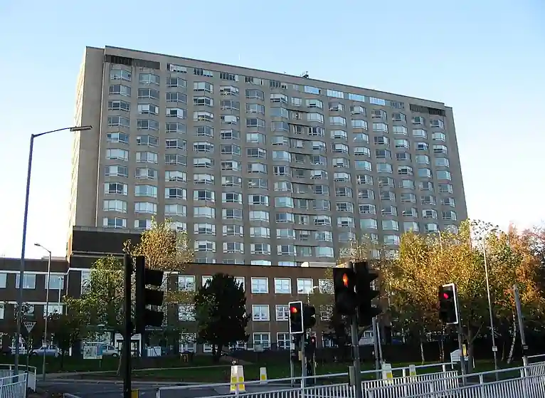 The Royal Hallamshire Hospital as seen from Glossop Road.